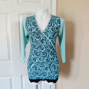 Tint Your World faux wrap 3/4 sleeve top